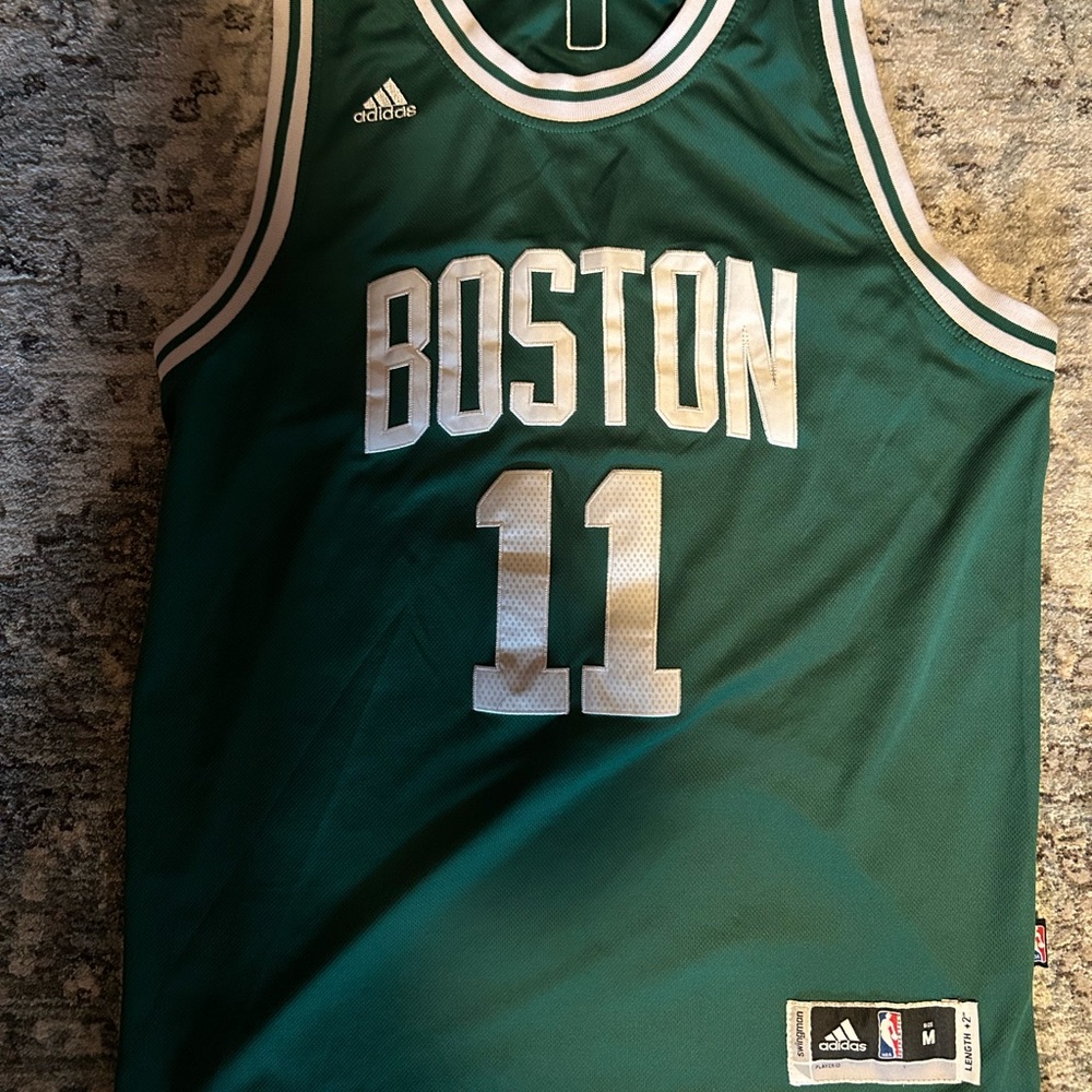 Kyrie Irving Celtics  jersey